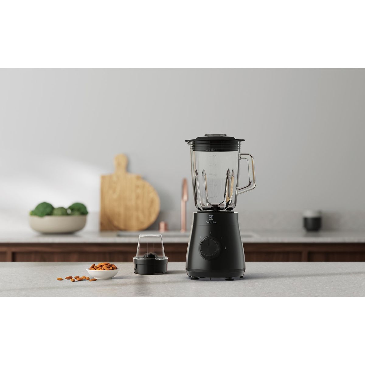 ELECTROLUX - Licuadora Electrolux 15L 400W Jarra de Vidrio y Tecnologia TruFlow Negra EBS20