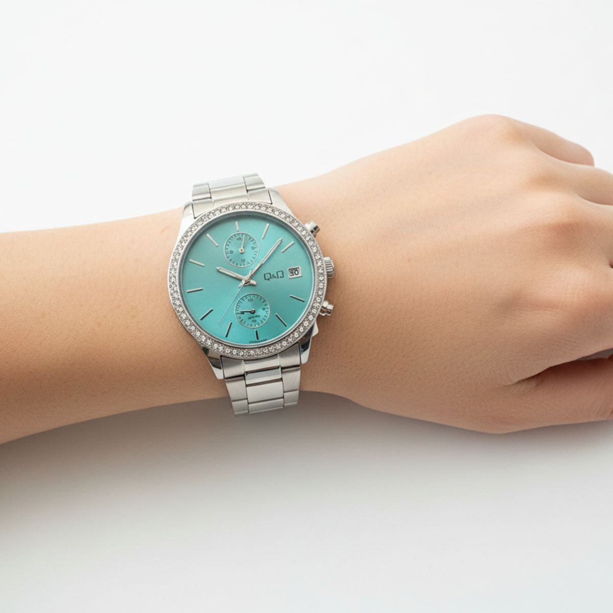 Q&Q - Reloj de moda para  Mujer Q&Q Plateado + Caja