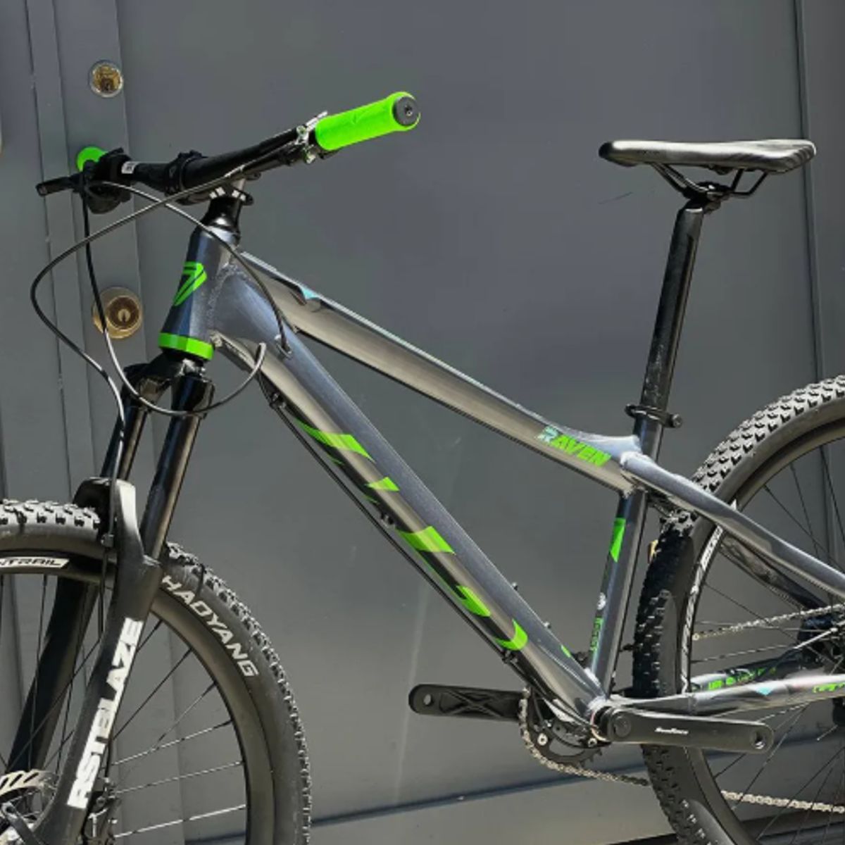 GW - Bicicleta GW Raven Stunt 9 Vel Rin 26