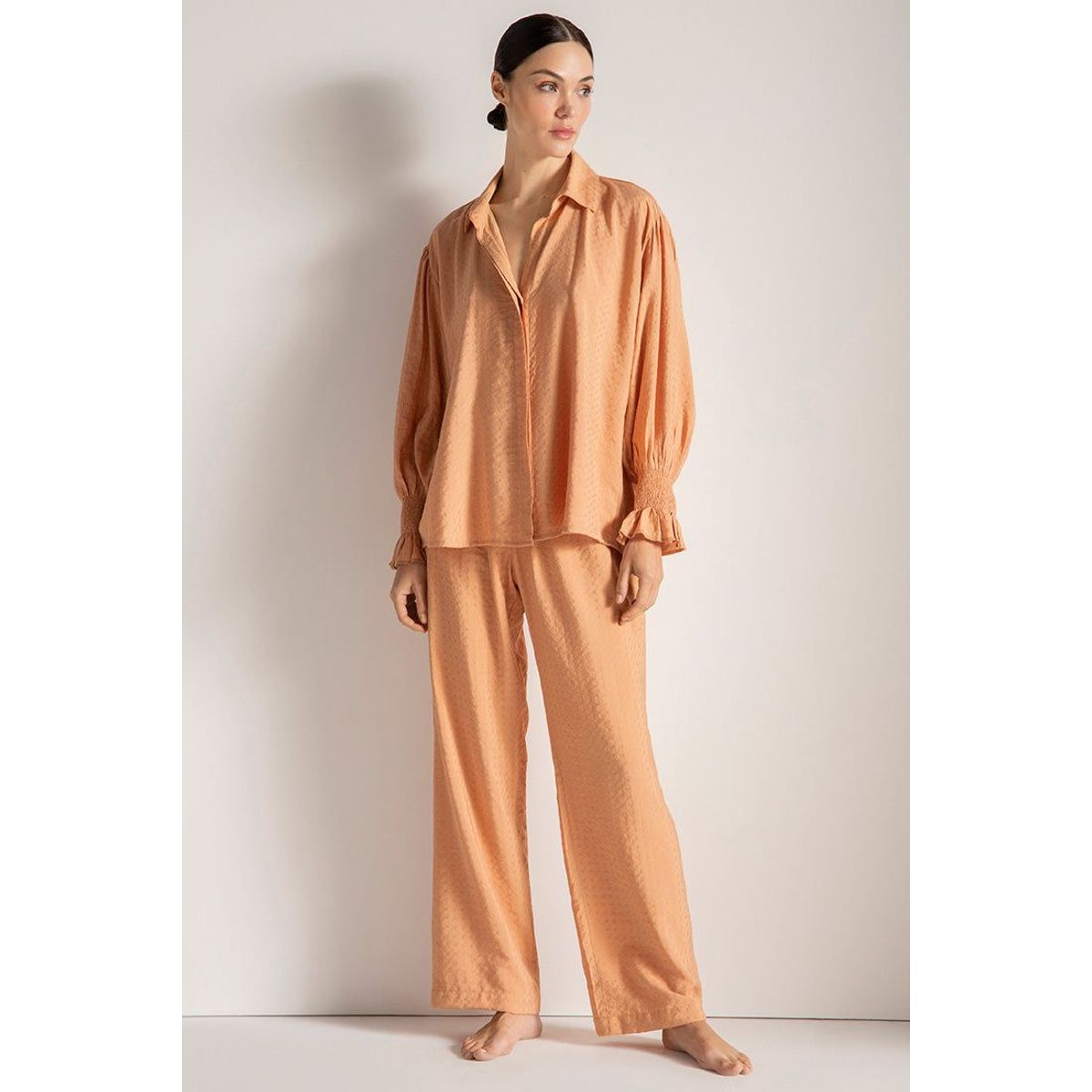 TOUCHE LINGERIE - PIJAMA PANTALÓN EN TELA CON TEXTURA