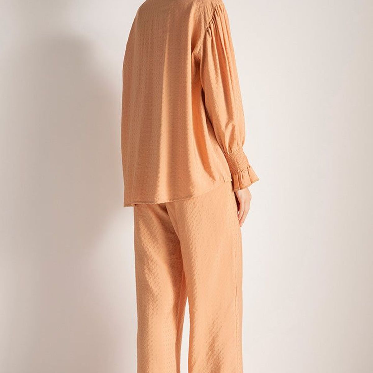 TOUCHE LINGERIE - PIJAMA PANTALÓN EN TELA CON TEXTURA