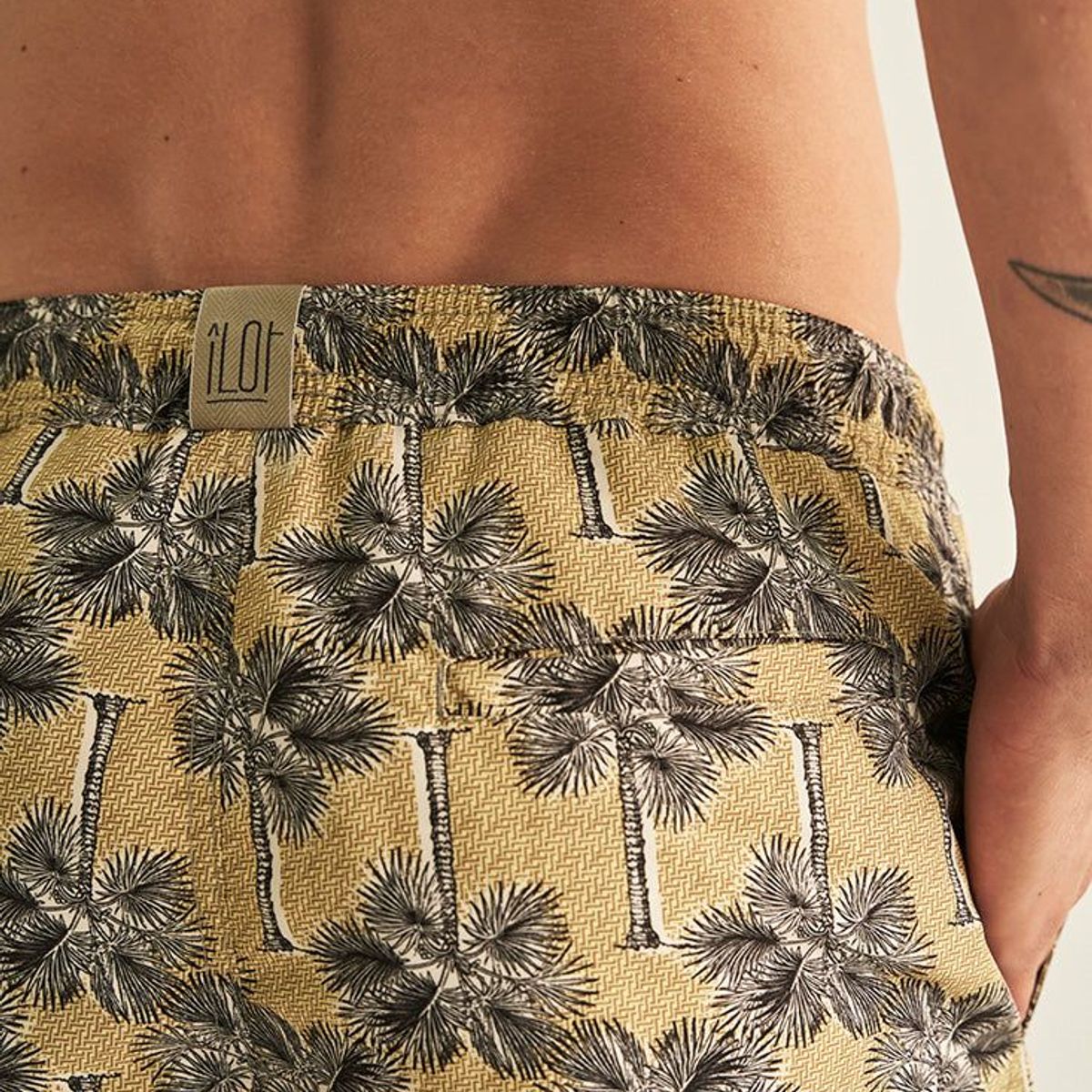 ILOT - PANTALONETA CORTA Referencia CH71032.