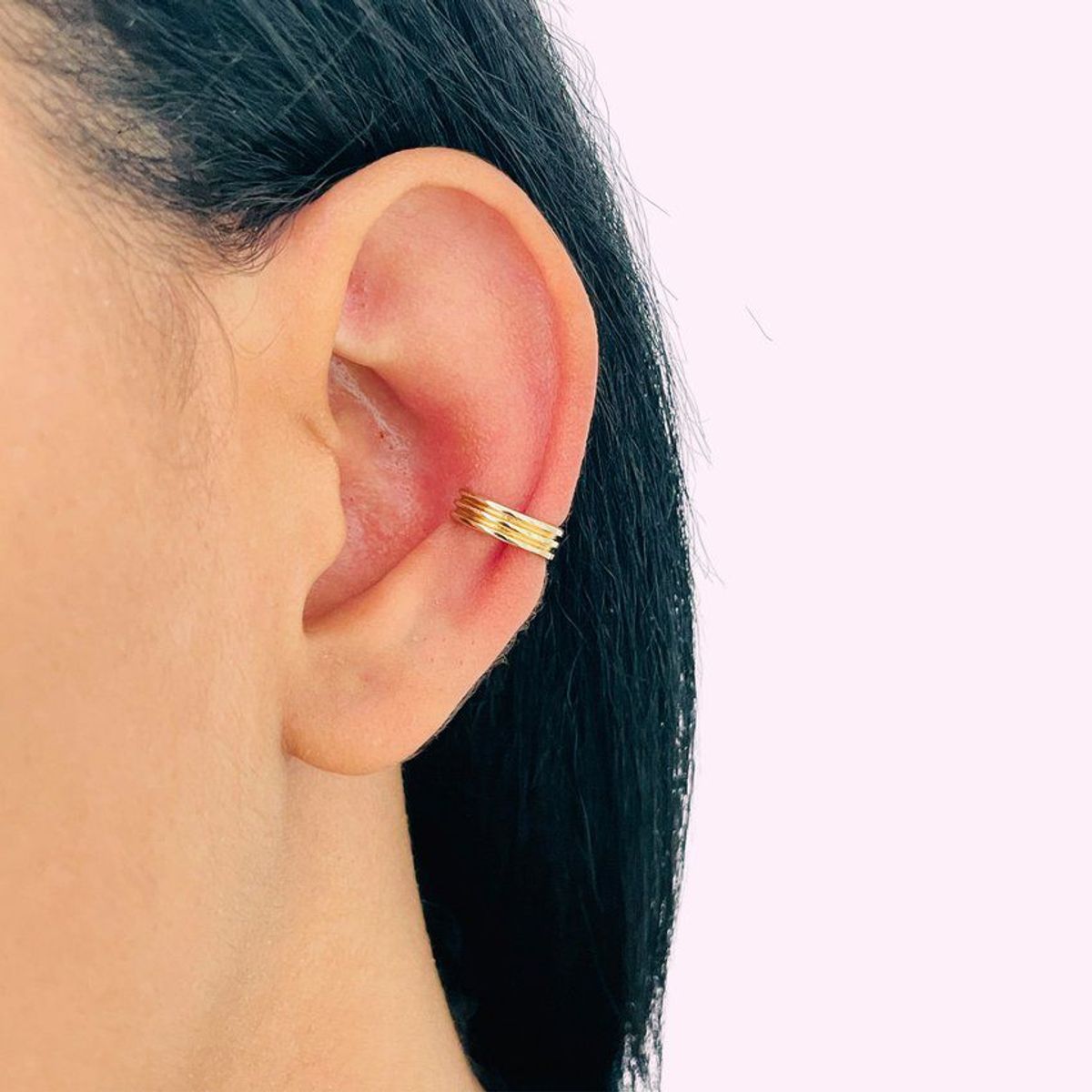 ACCESORIOS DE EVA - Arete Ear Cuff Simulador Line Dorado_.