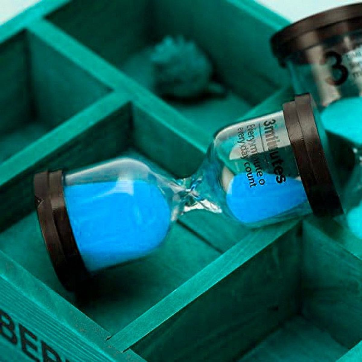 DAYOSHOP - Reloj De Arena Azul 45 Minutos Temporizador Decoraciòn Base Negra