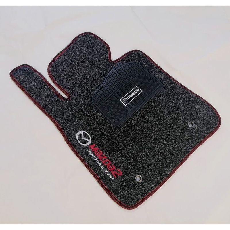 GENERICO - Tapetes en alfombra para mazda 2 skyactiv 2016 - 2021