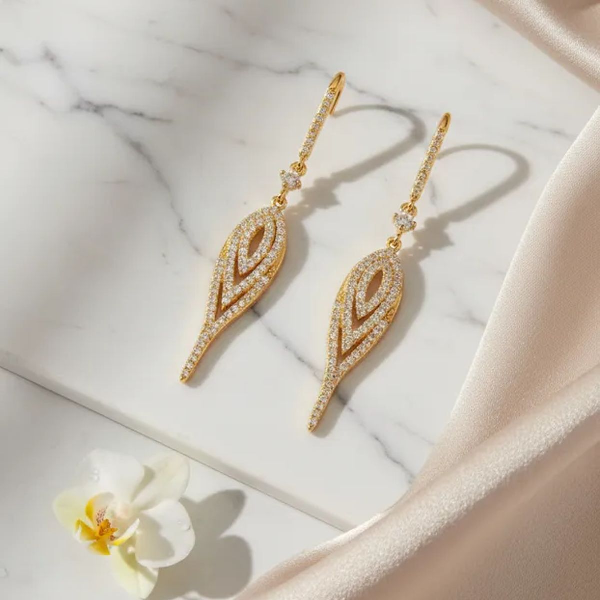 VERAMOREST - Aretes Dorados Elegance