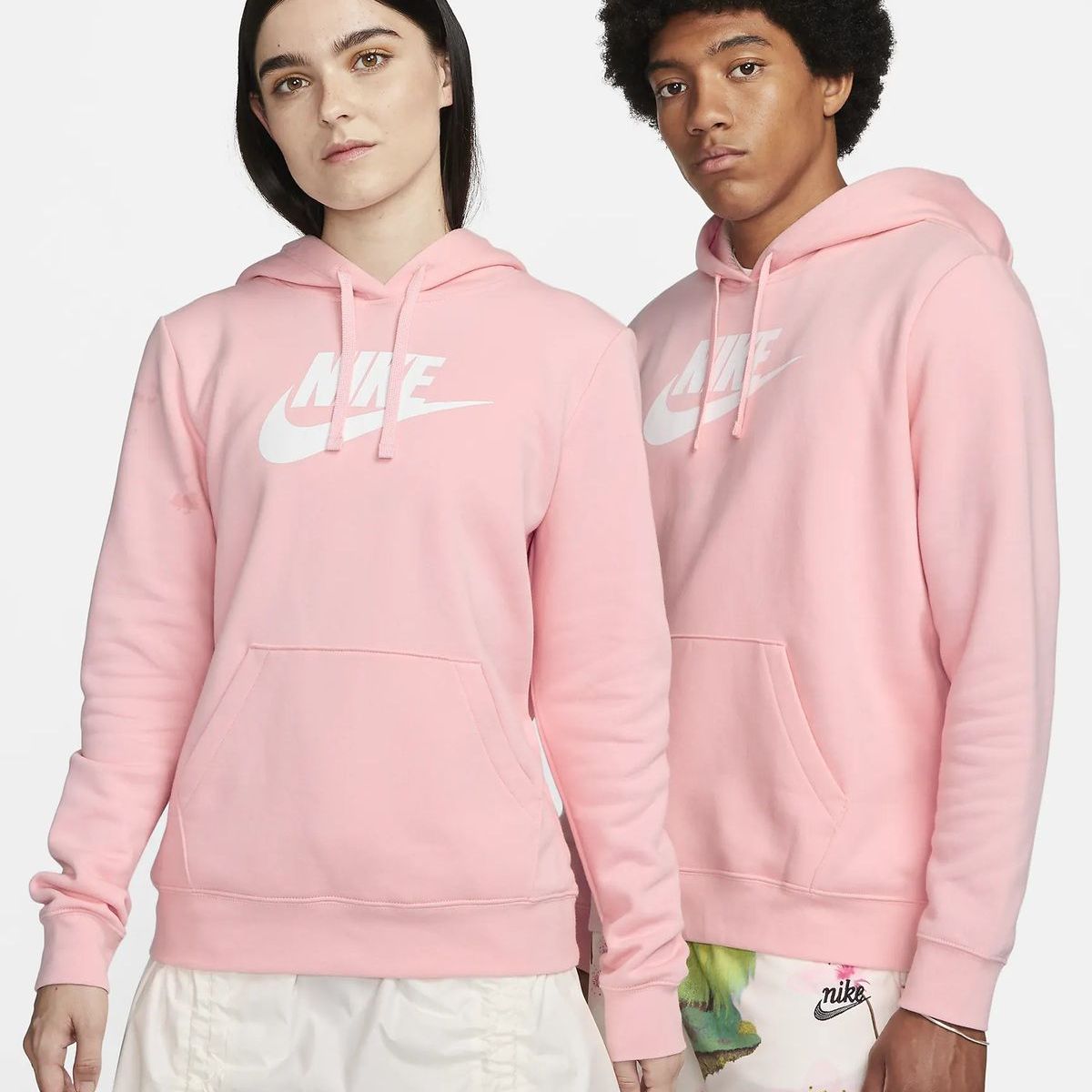 NIKE - BUZO CAPOTA NIKE MUJER CLUB FLEECE ROSADO BLANCO.