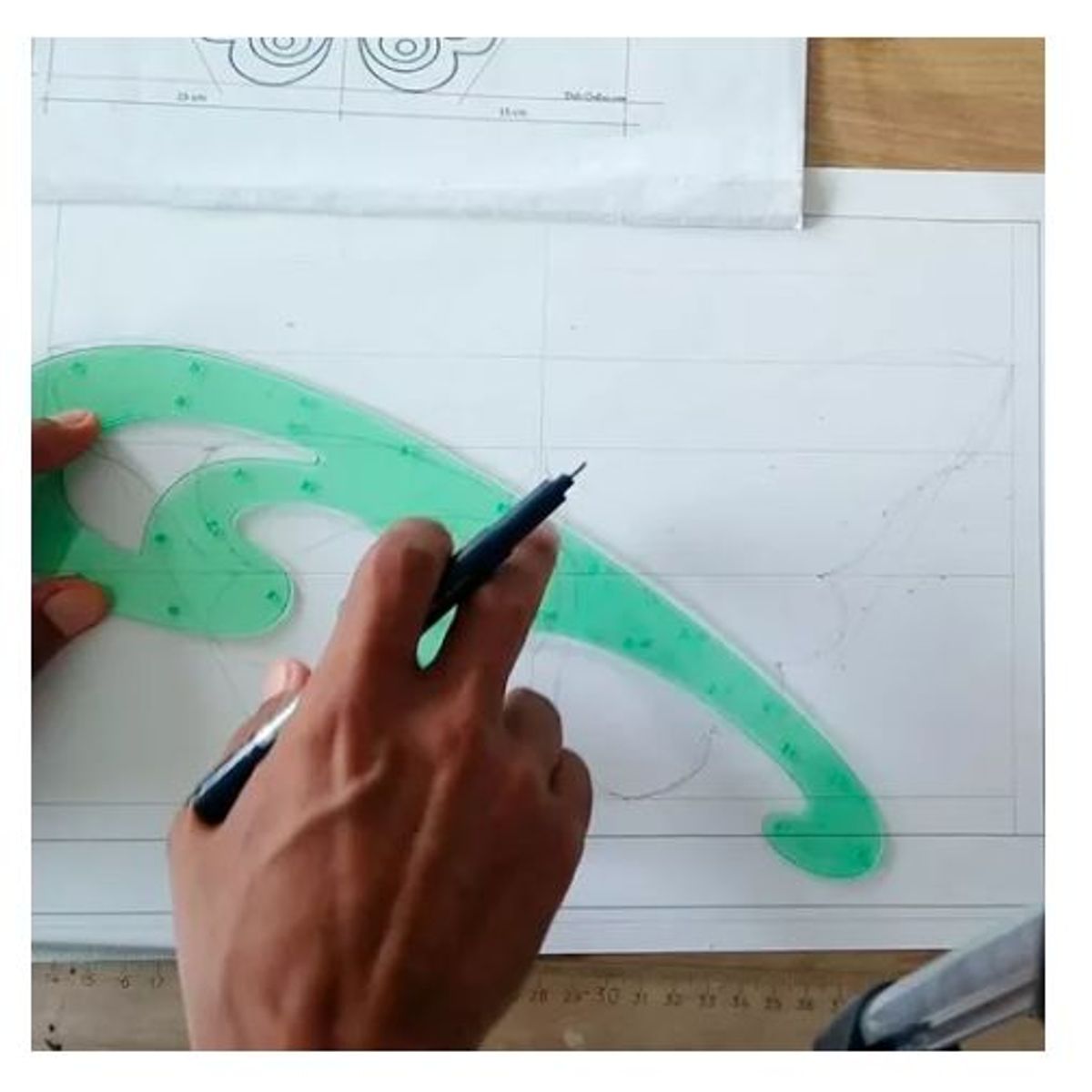 FABER CASTELL - Regla Curvígrafo Faber Castell Grande