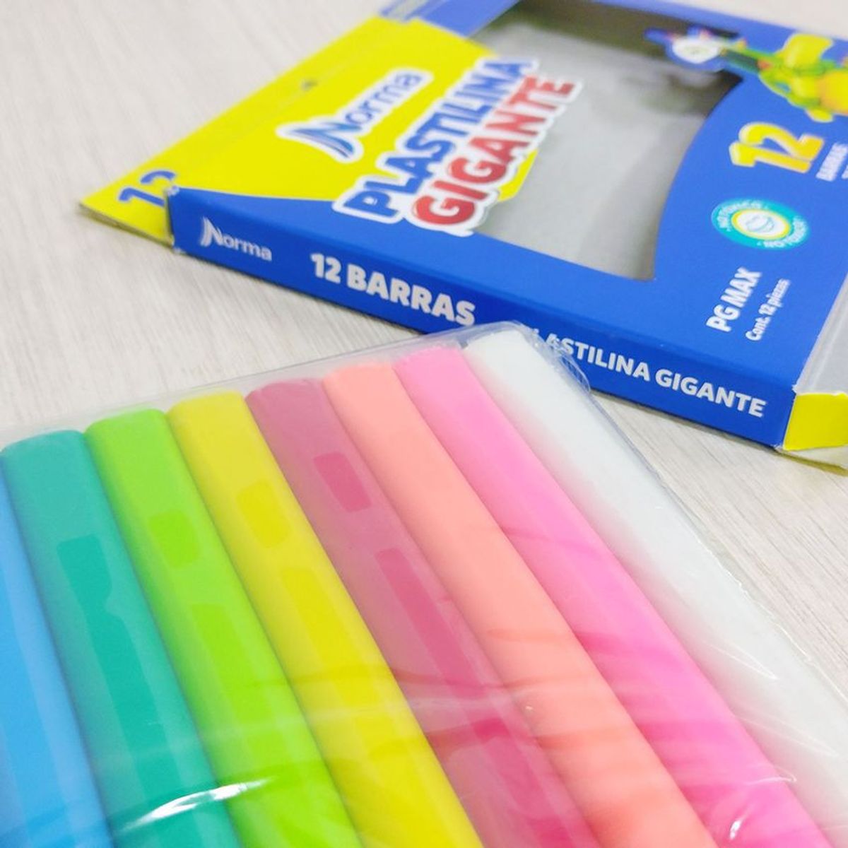 NORMA KAMALI - Plastilina gigante en caja x 12 - 260 grs norma.