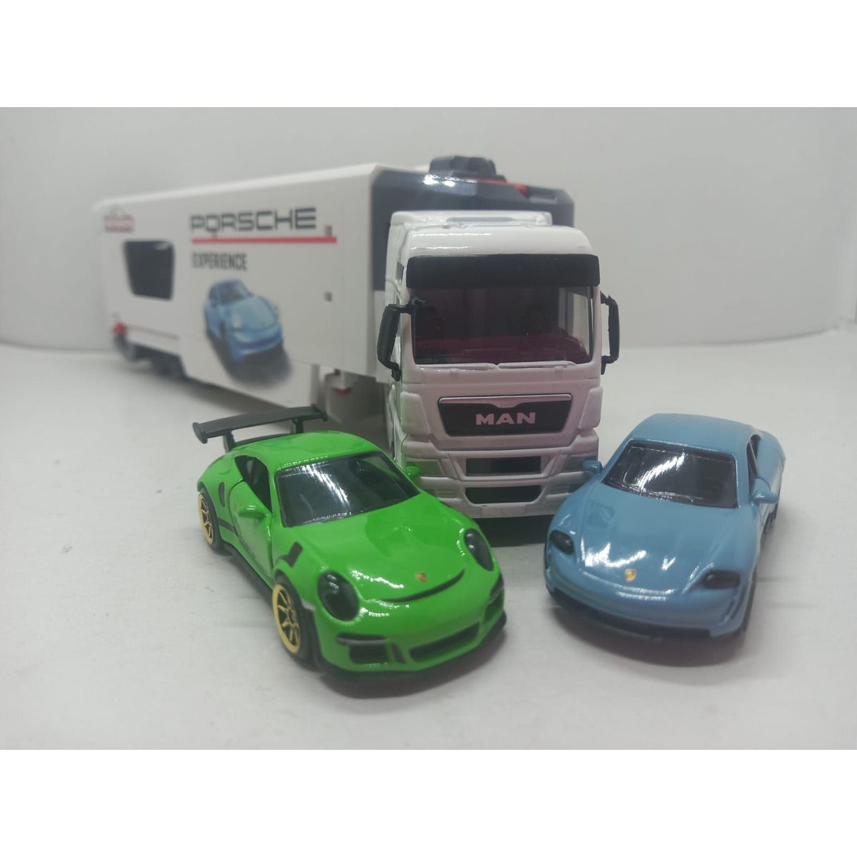 GENERICO - CAMION NIÑERA MAN TGX TRUCK DOS PORSCHE EXPERIENCE