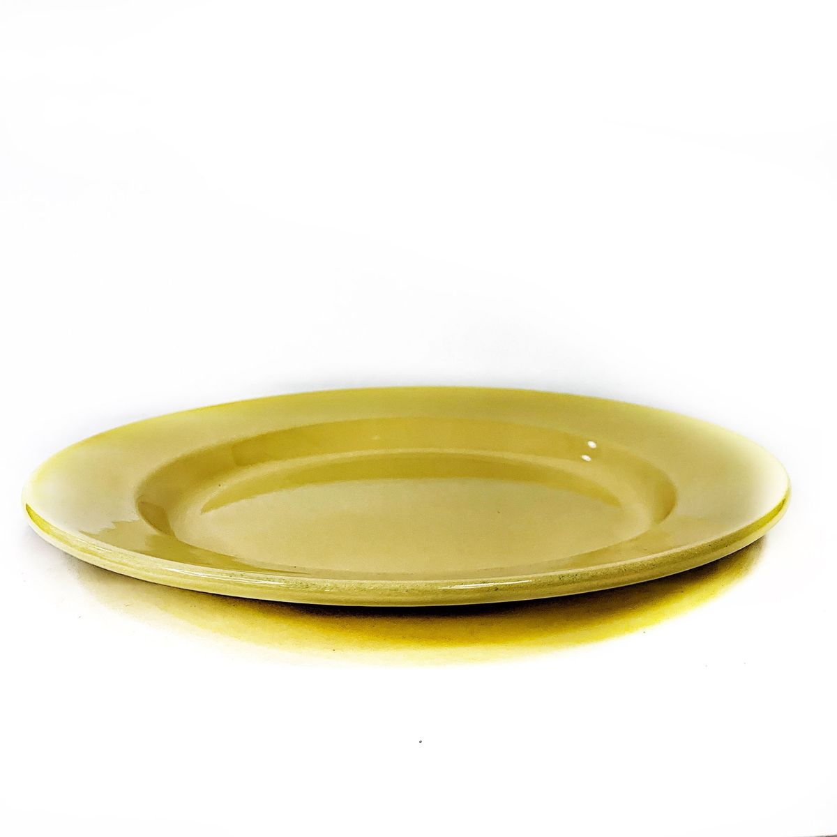 CRIOLLA - Plato plano 26 cm narciso Peltre.