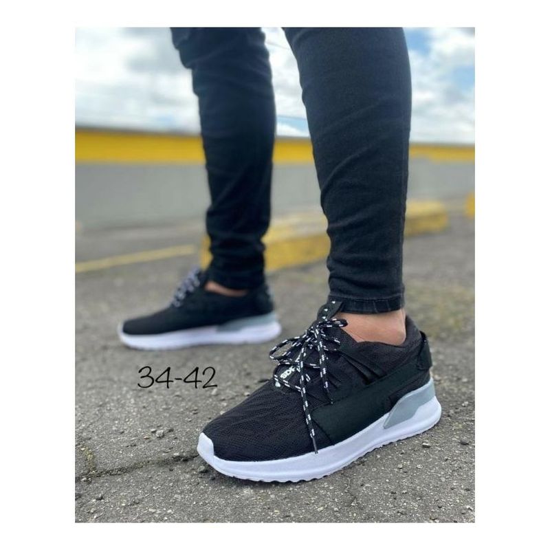 GENERICO - TENIS UNISEX NEGRO SUELA BLANCA
