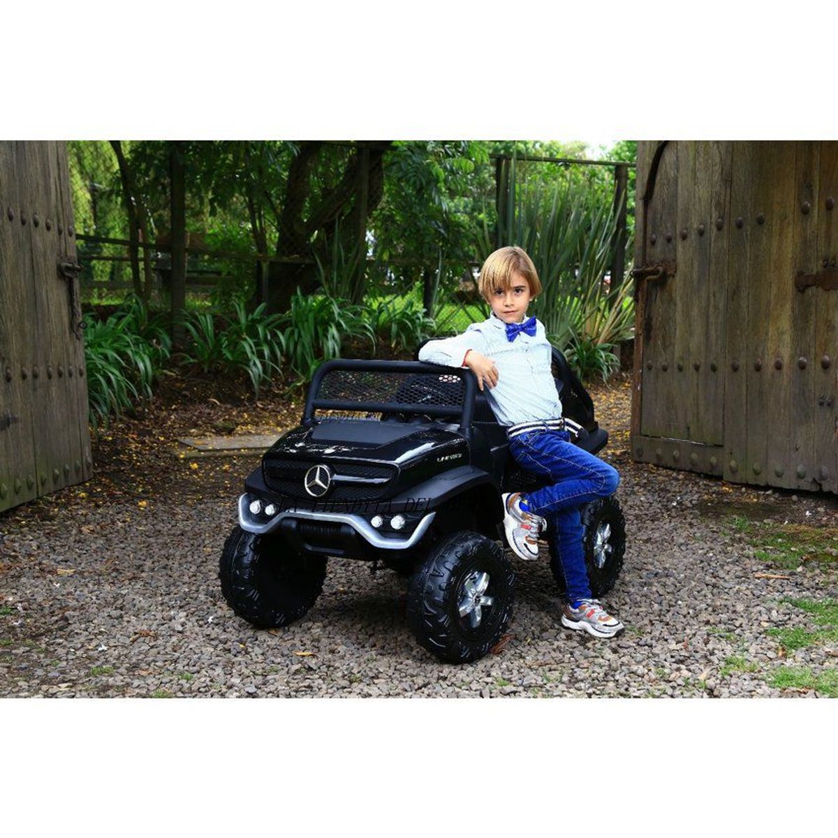 MERCEDES BENZ - Carro Infantil Batería Eléctrico Campero Mercedes Benz Verde