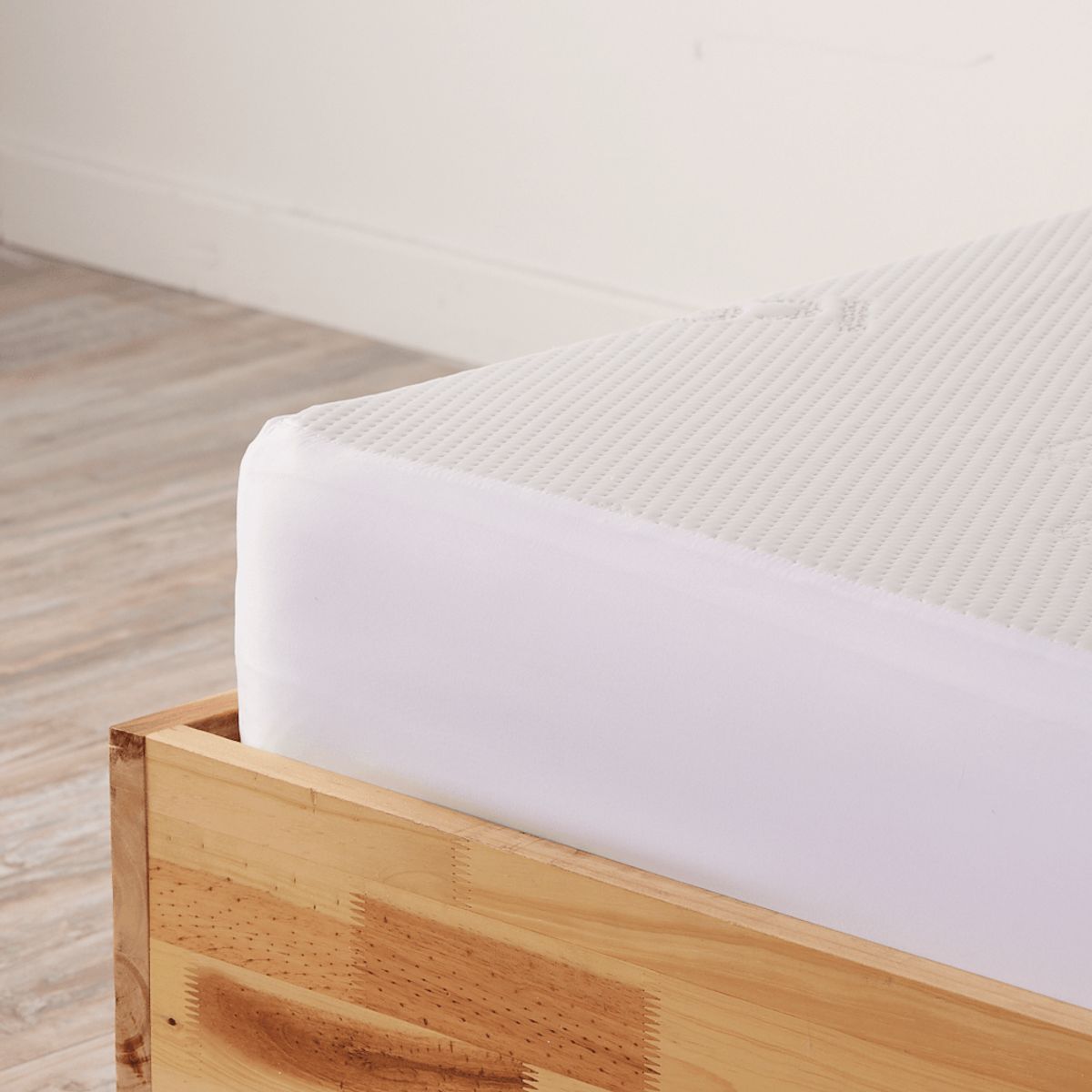 DISTRIHOGAR - Protector de Colchón (+) Plus Sensación Fría Queen