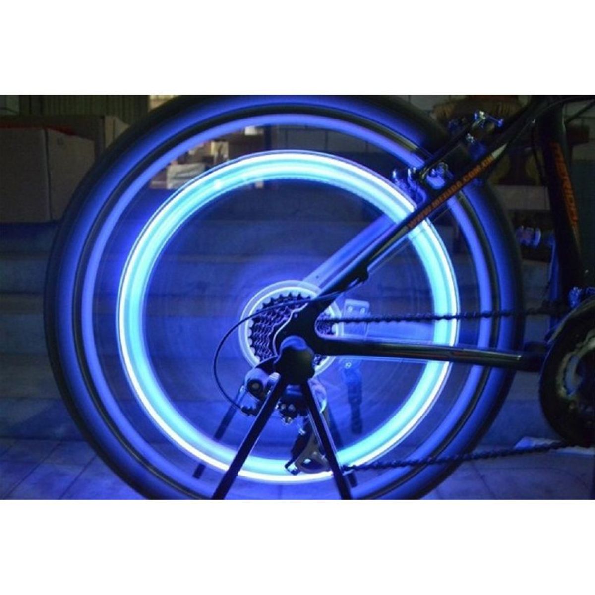 UNIVERSAL - Dos tapa valvulas con luz led neon carro moto color azul