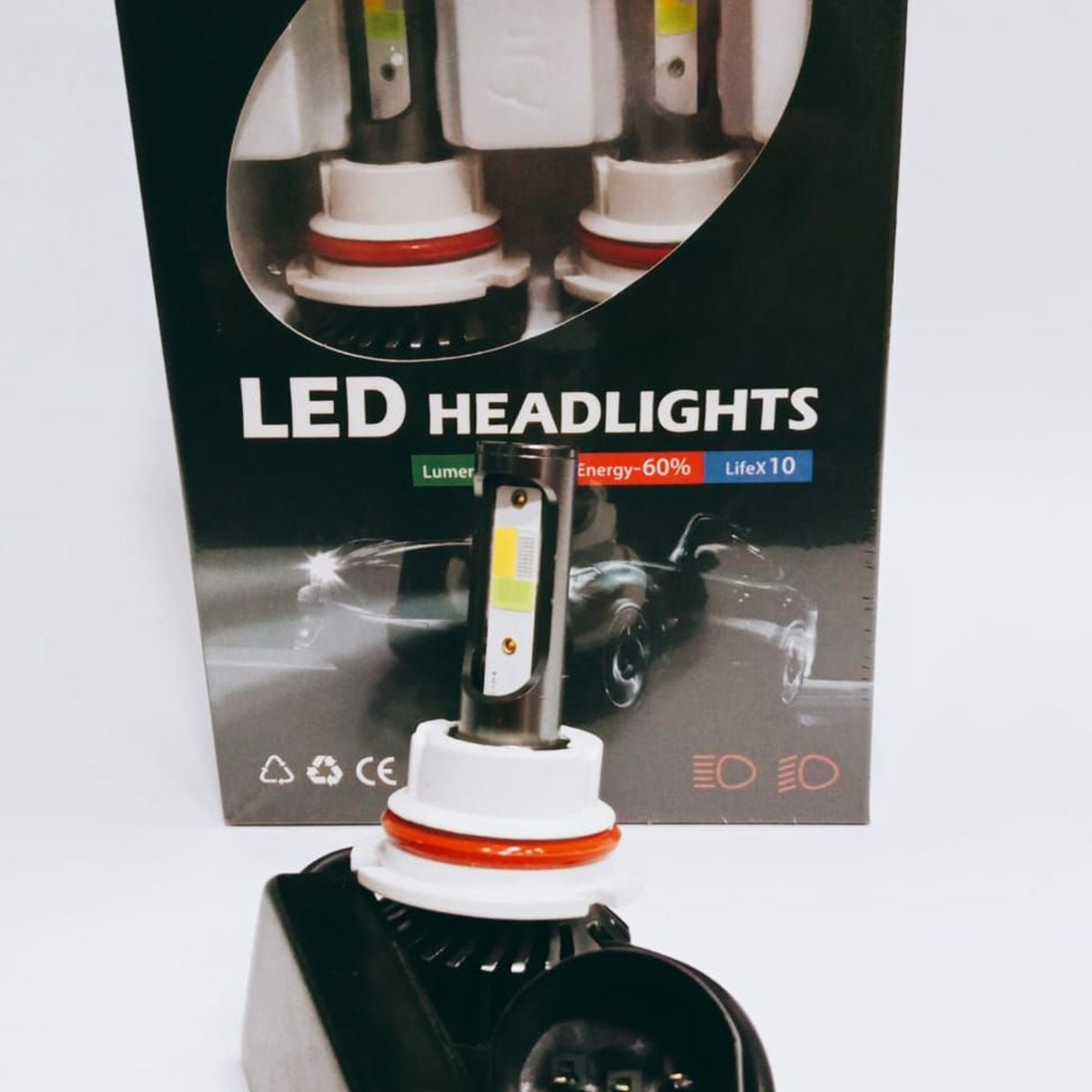 UNIVERSAL - Dos bombillos led hb5 luz blanca rompe niebla azul strober