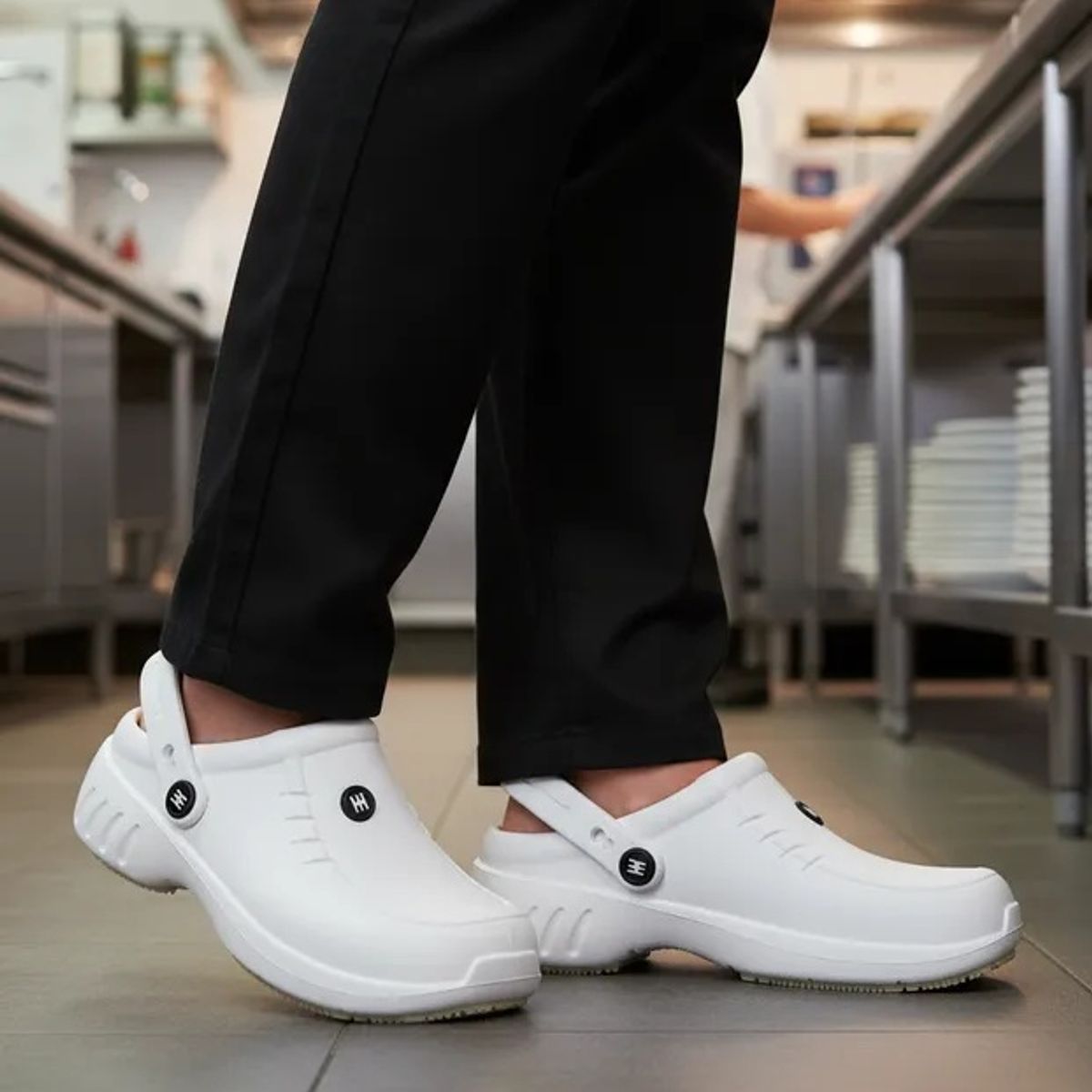 EVACOL - Zapatos Zueco Dotacion Antideslizantes Correa Blancos Evacol Ref 224