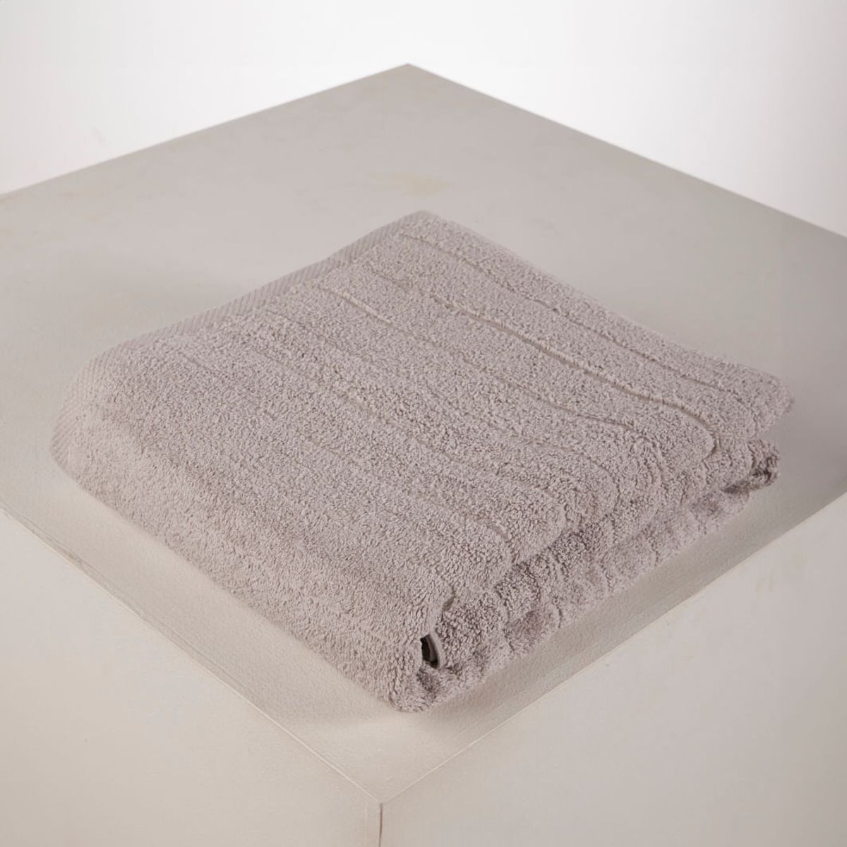 DISTRIHOGAR - Toalla de Baño 550gr Monument 100 x 170