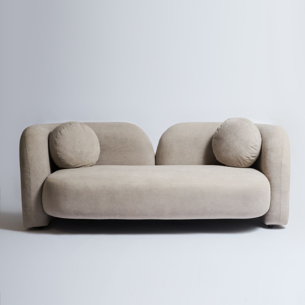 ENMADERA - Sofá Sixxta color Taupe