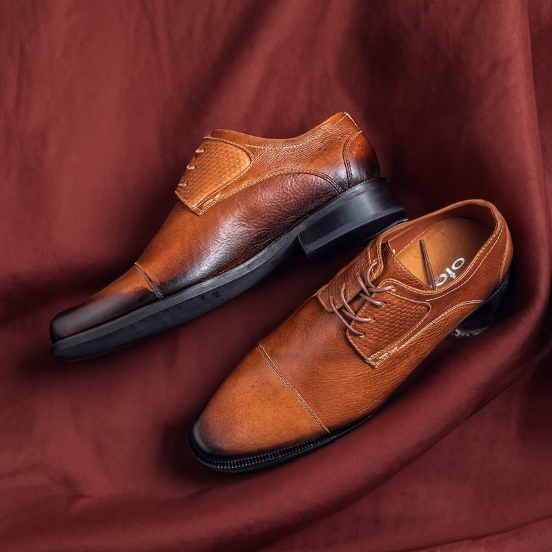 DR MARCH - Zapato formal para hombre en cuero color degradado miel y negro