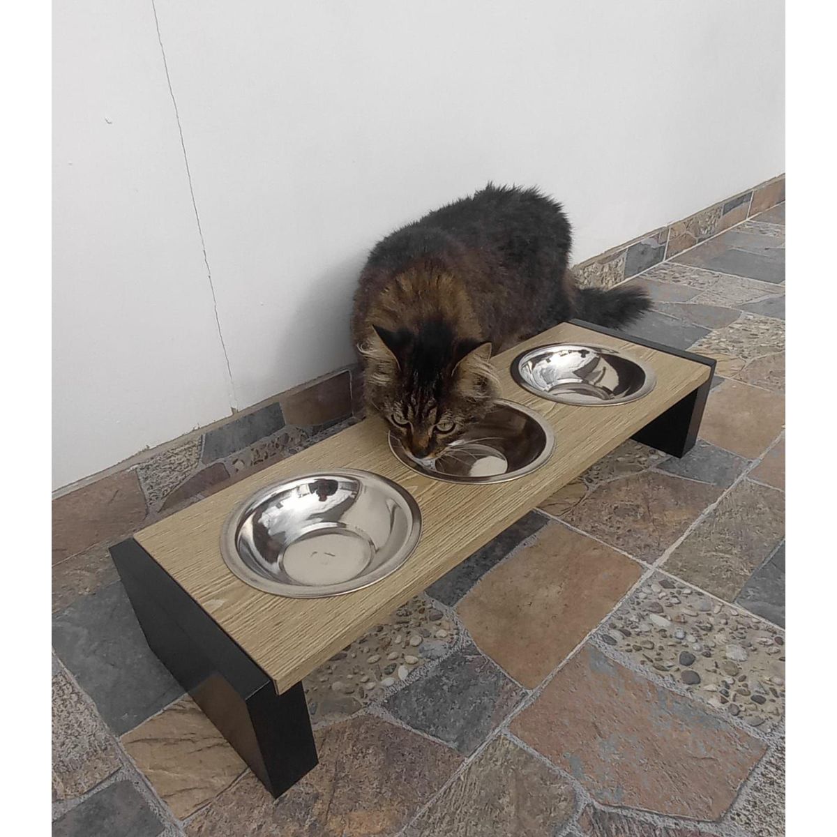 GENERICO - Comedero para Mascota Athos Madera Y Inoxidable 3 Platos 500gr 65x20x12cm