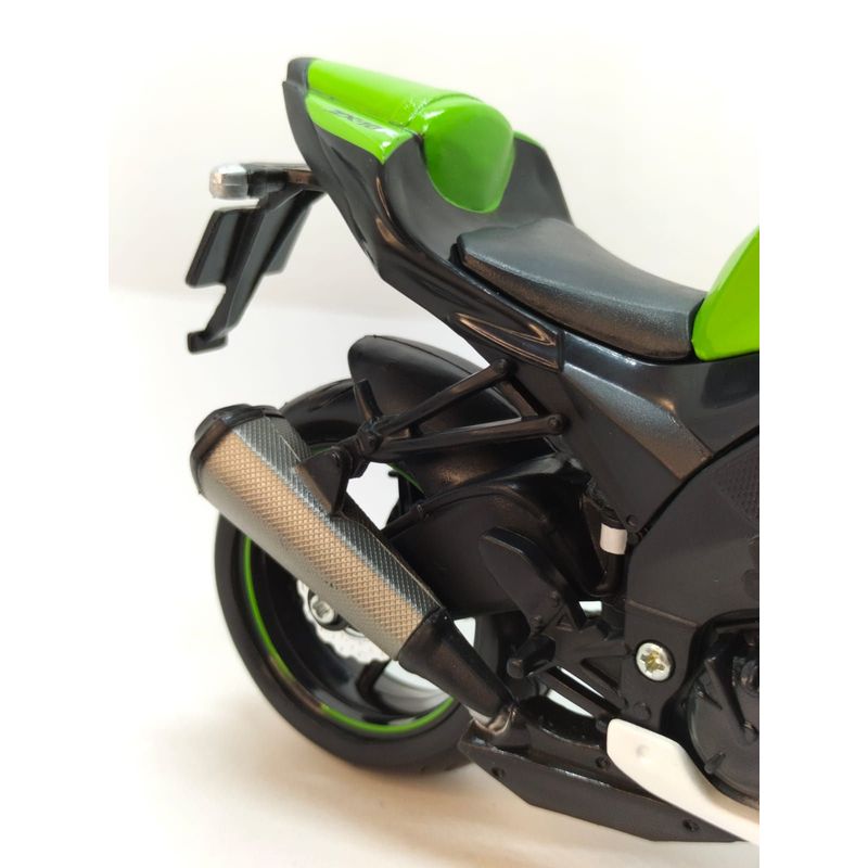 MAISTO - KAWASAKI Ninja ZX-10R MAISTO Escala 1-12 de colección