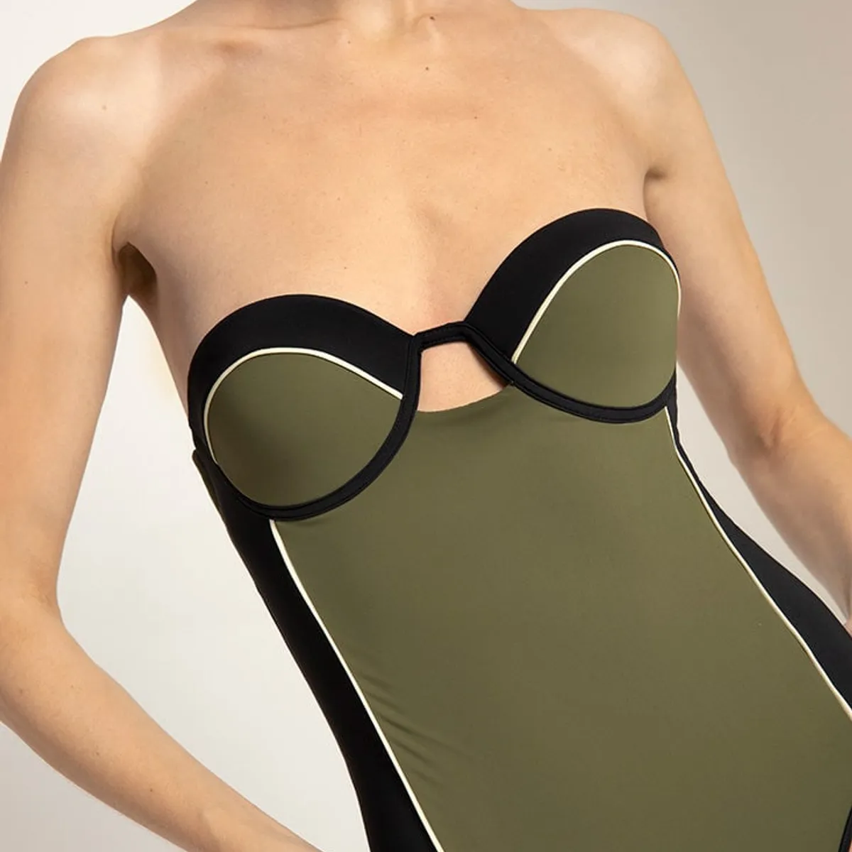 TOUCHE BALNEAIRE - Traje de baño Entero Para Dama  Marca Touche Balneaire Ref 0E54041XS