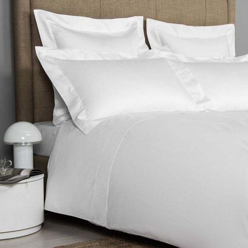KARYTEX - Juego de Sabanas Hotelero Queen Extradoble 250 Hilos Primavera 50% Algodón - 50% Poliéster Blanco - Karytex