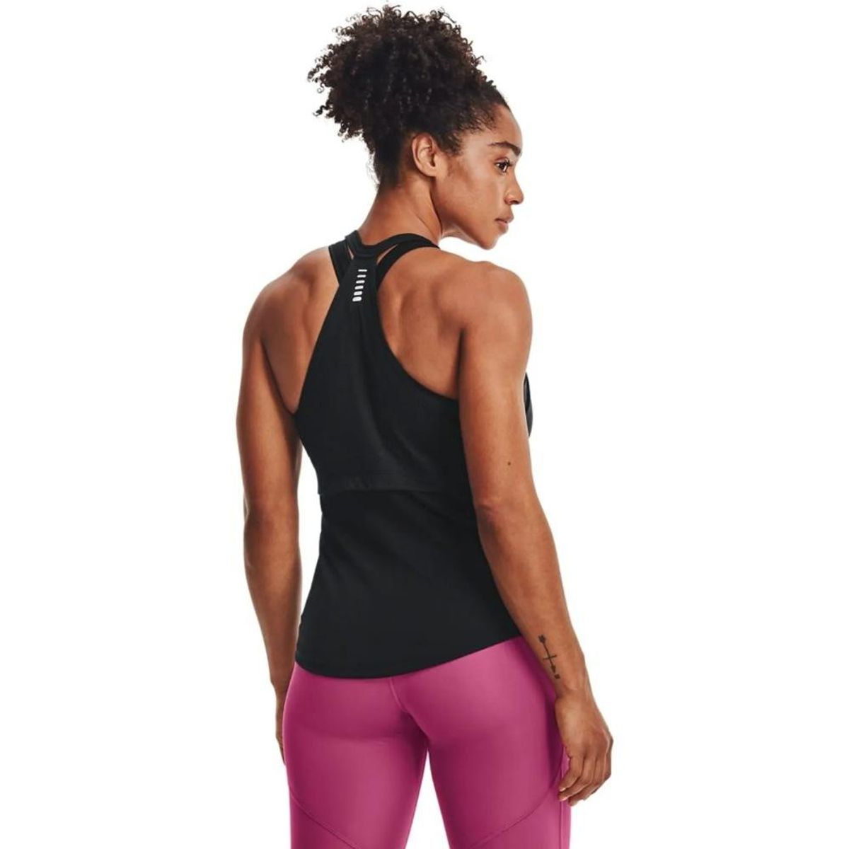 UNDER ARMOUR - Camiseta Esqueleto Under Armour Streaker Mujer-Negro