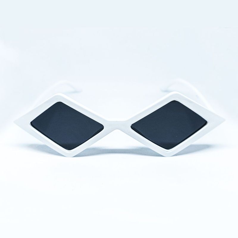 AT NIGHT SUNGLASSES - Gafas de sol At Night Poligonales unisex Blancas