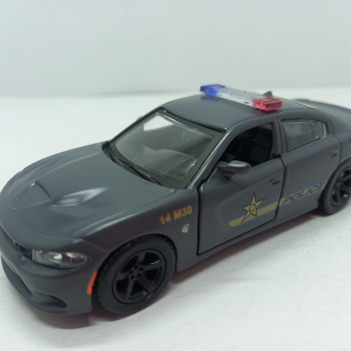MAISTO - CARRO DODGE CHARGER SRT HELLCAT GRIS ESCALA 1-45 DE COLEC