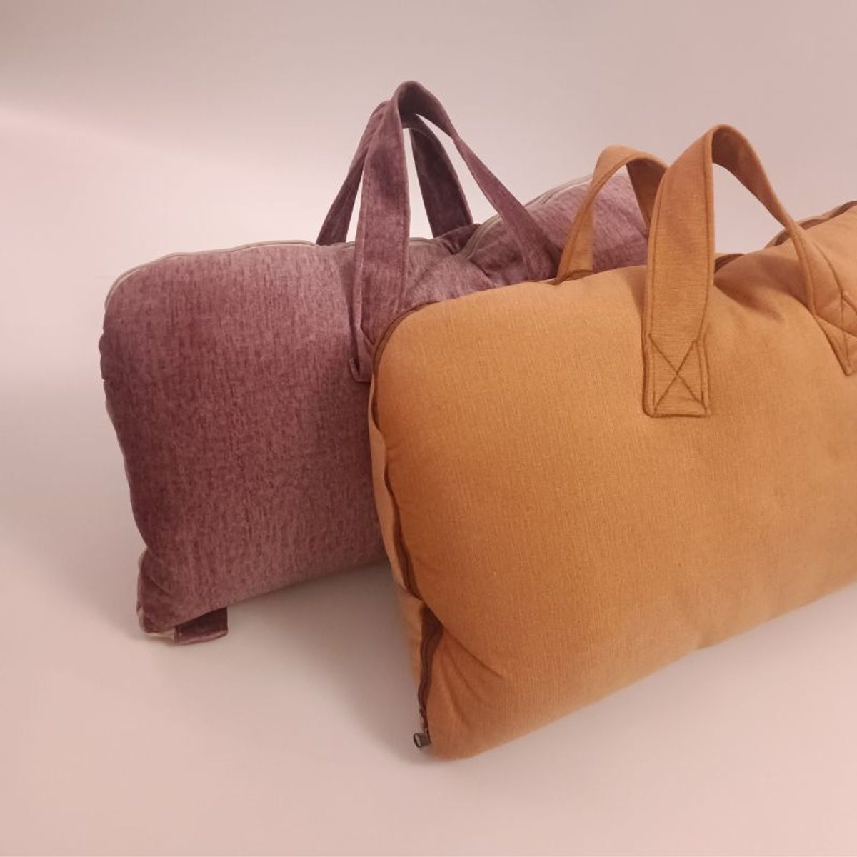 GENERICO - Silla colgante de techo color rosa