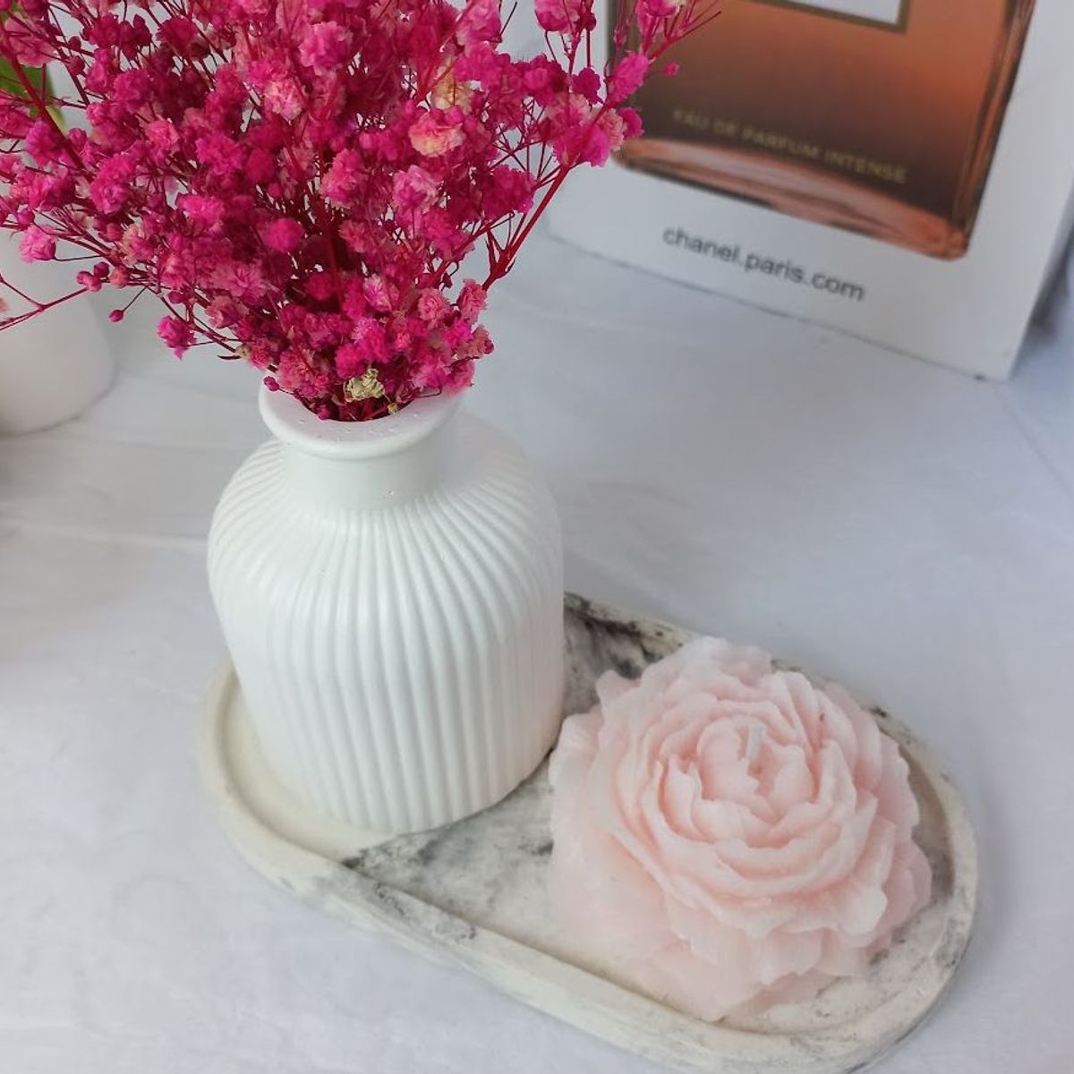 DECORACIONES ALE Y GABI - Florero Kalio Plato, flores Y Vela 4 piezas