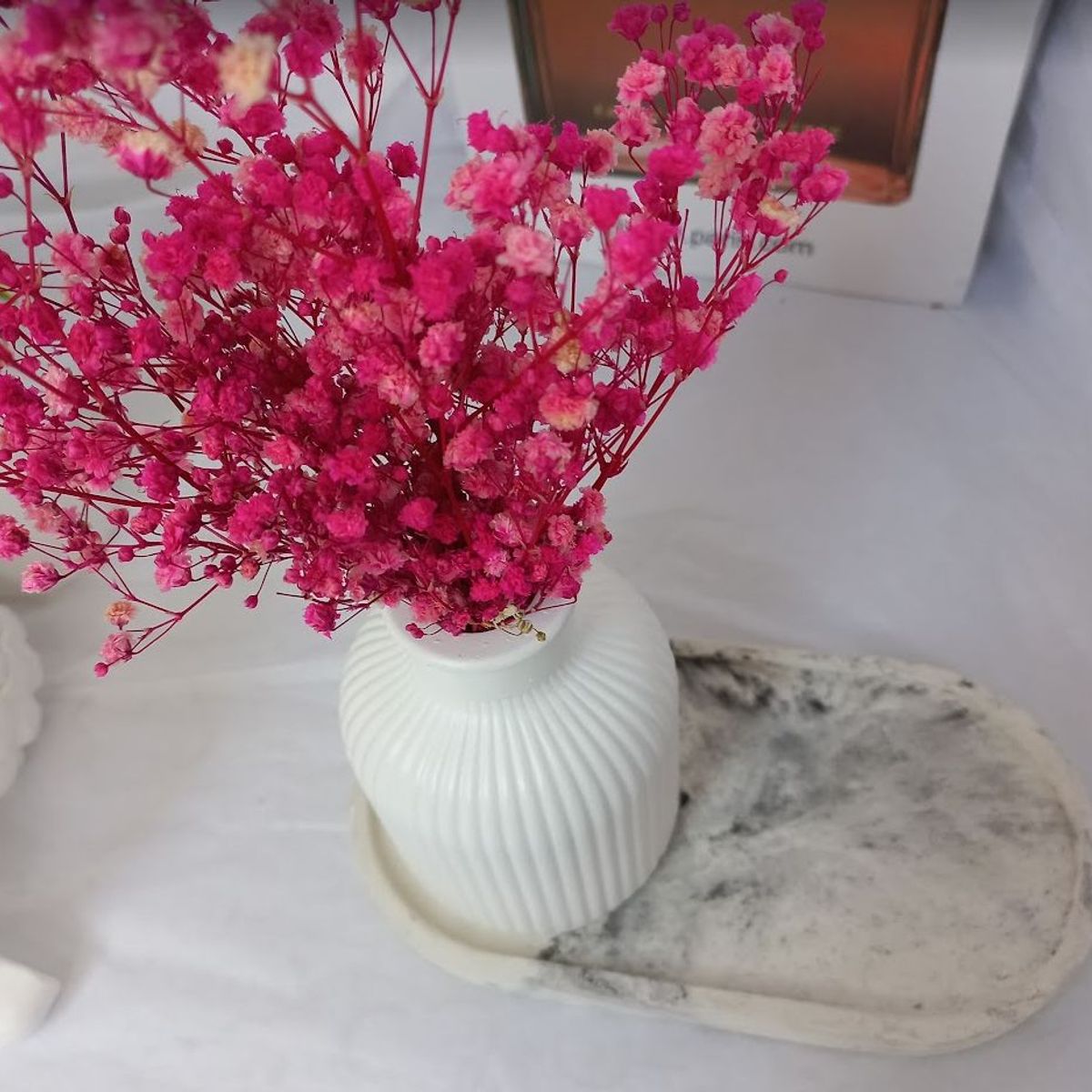 DECORACIONES ALE Y GABI - Florero Kalio Plato, flores Y Vela 4 piezas