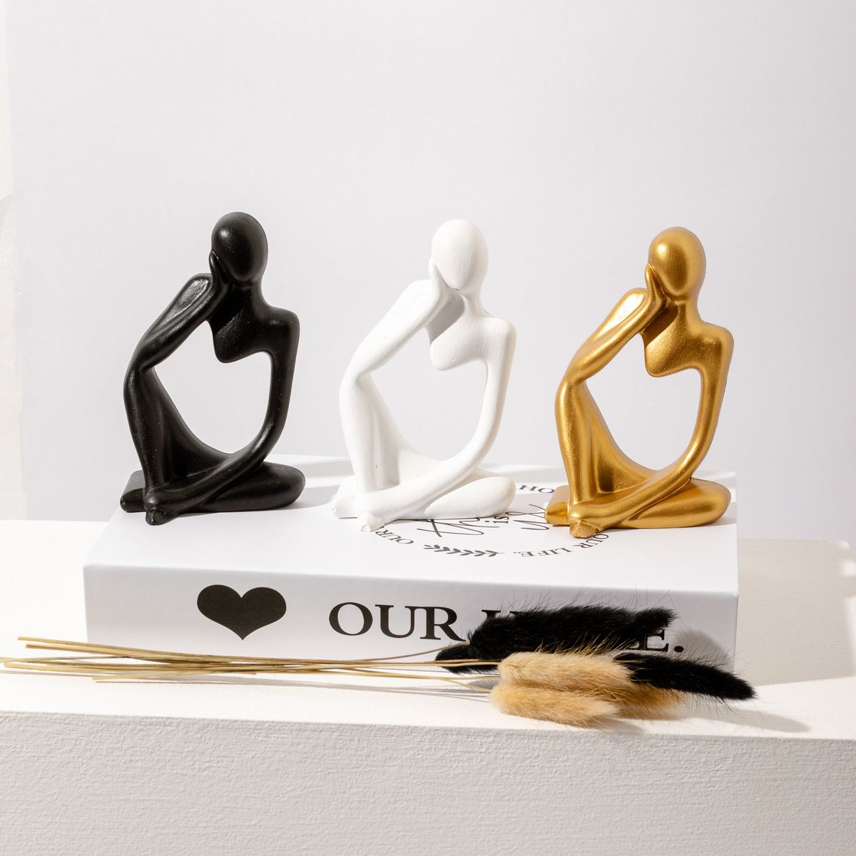 DECORACIONES ALE Y GABI - Adorno Decorativo Escultura Pensante Negro 9x14cms