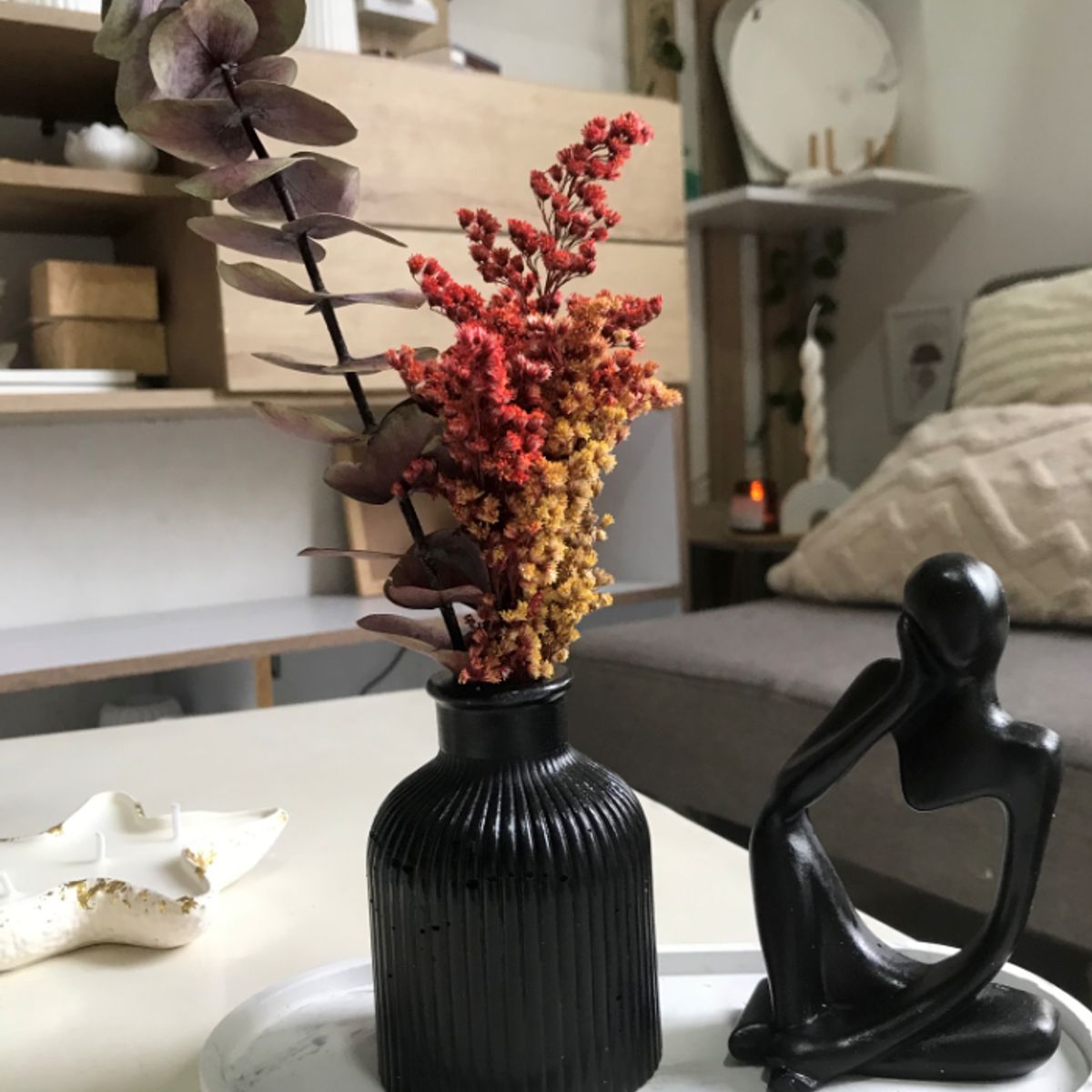 DECORACIONES ALE Y GABI - Adorno Decorativo Escultura Pensante Negro 9x14cms