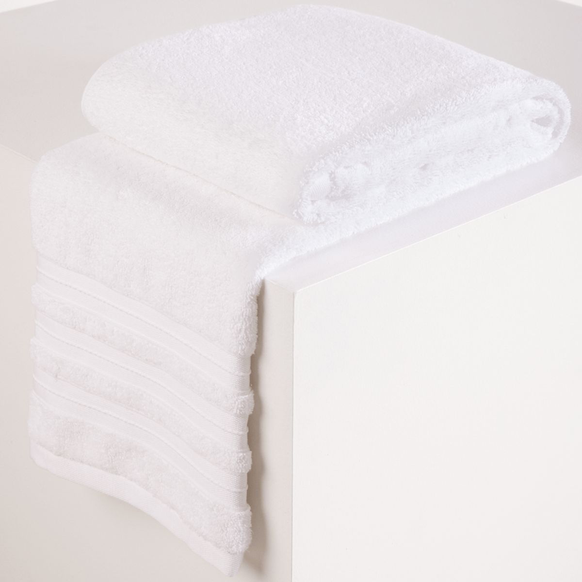 DISTRIHOGAR - Toalla de Baño 78 x 160 Dh Lyon Blanco