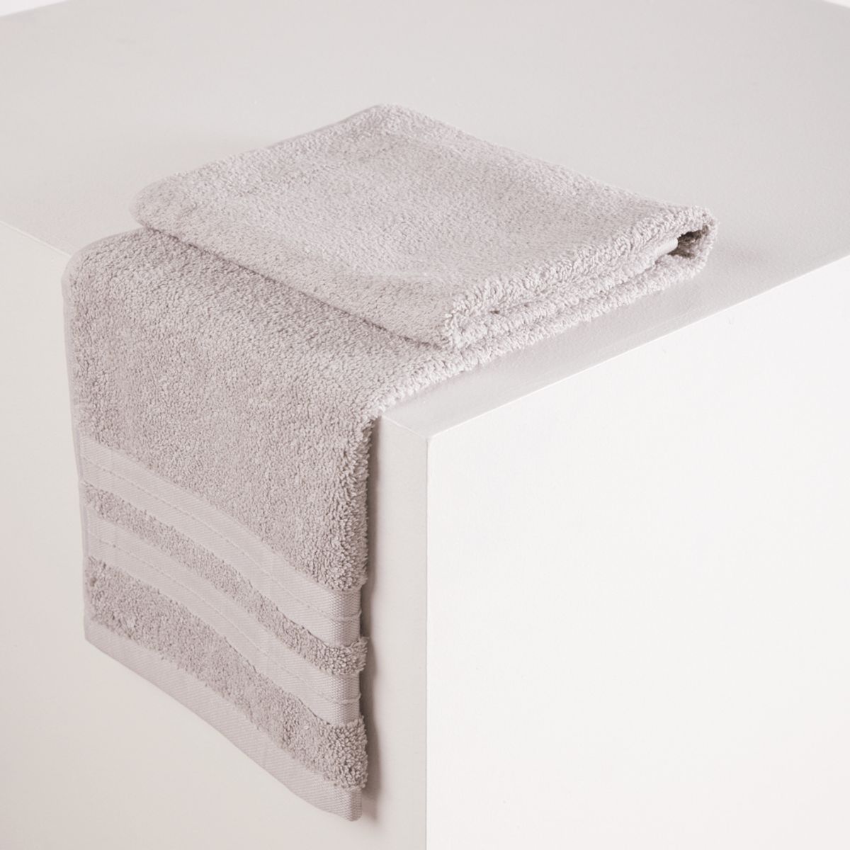 DISTRIHOGAR - Toalla de Manos Lyon 700gr Gris 50 x 90