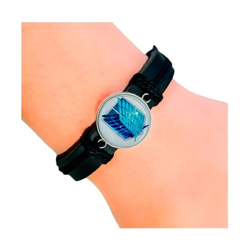 DAYOSHOP - Pulsera shingeki no kyojin  Estuche_.