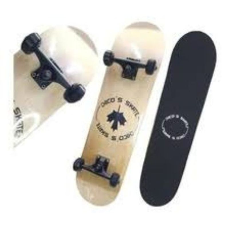 GENERICO - Tabla skateboard canadiense.