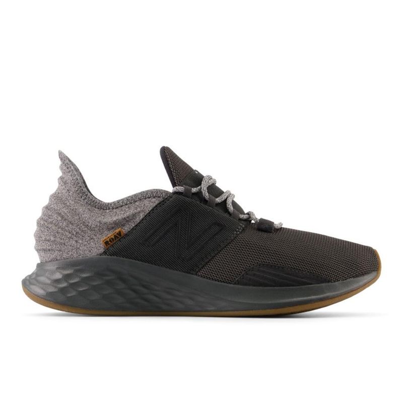 NEW BALANCE - Tenis New Balance Fresh Foam Roav -Negro