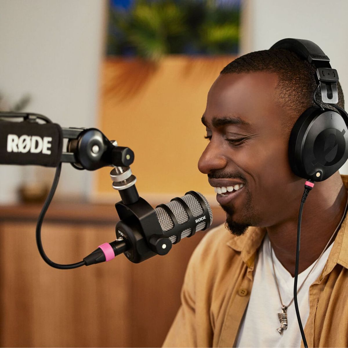 RODE - Rode PodMic Profesional para Creadores de Contenido Ideal Podcast, YouTube y Streaming