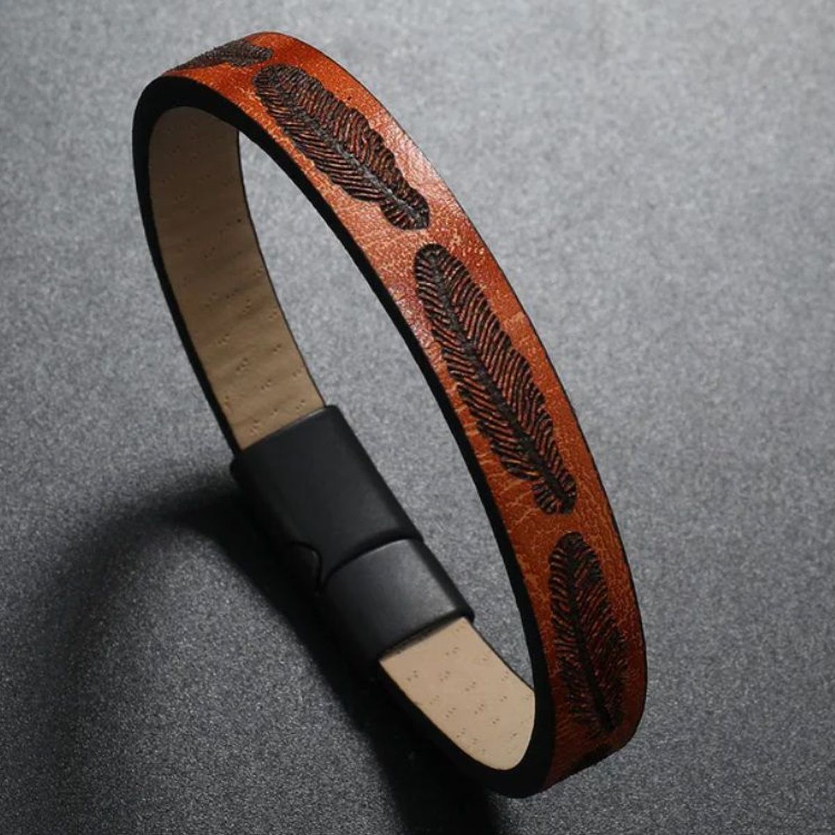 GENERAL - Manilla Pulsera Para Hombre Cuero Plumas Broche Magnético