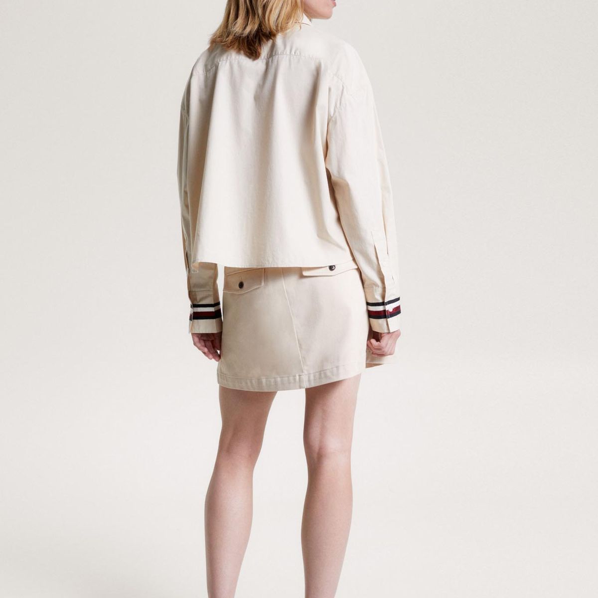 TOMMY HILFIGER - Camisa Corta Extragrande Con Rayas Globales Mujer Beige Tommy Hilfiger