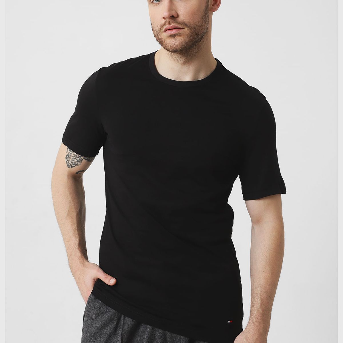 TOMMY HILFIGER - Pack de 3 Camisetas Negras Para Hombre Tommy Hilfiger
