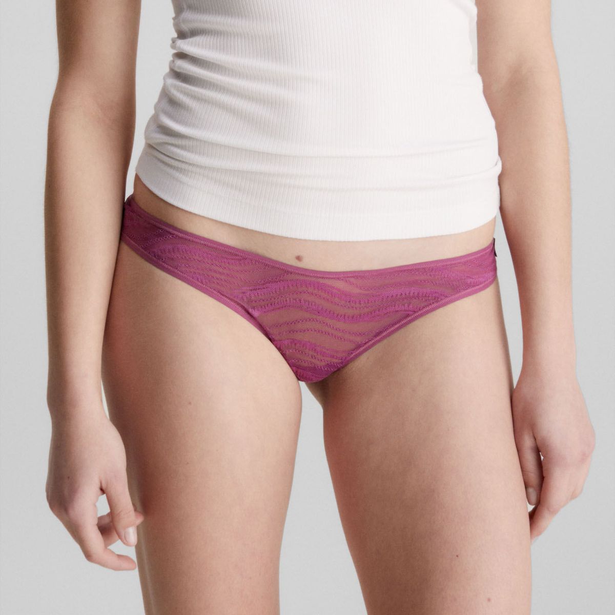 CALVIN KLEIN - Pantie TipoTanga Morada De Encaje Calvin Klein