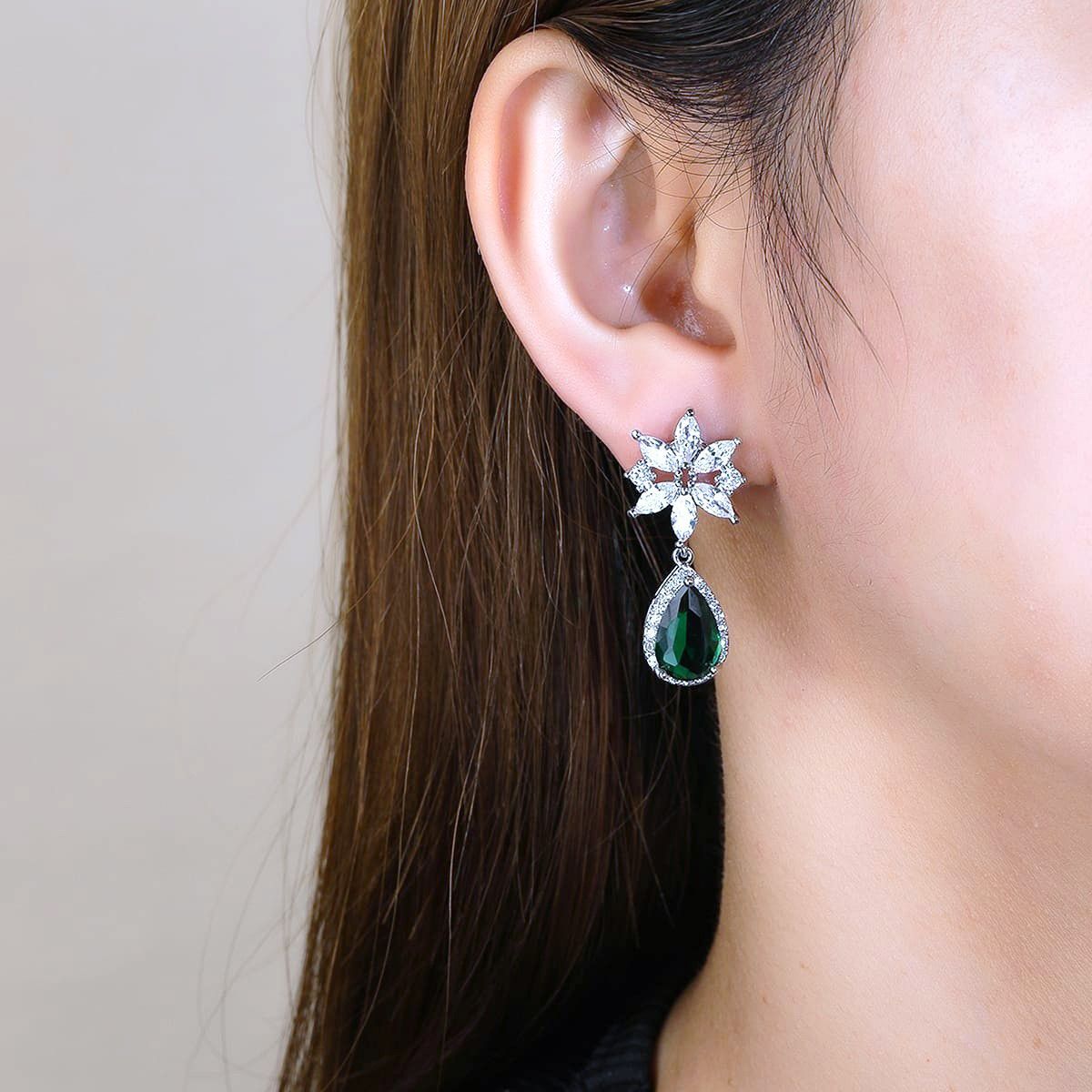 VERAMOREST - Aretes Flor Veramorest- Esmeralda_.