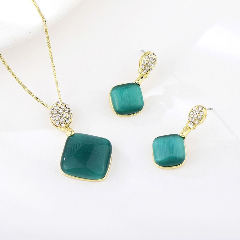 VERAMOREST - Set Aretes y Collar Veramorest - Verde Gold