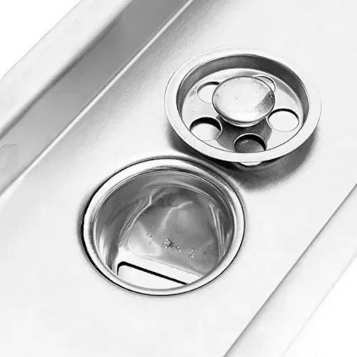 GENERICO - Rejilla anticucaracha para piso de 2010 cm.