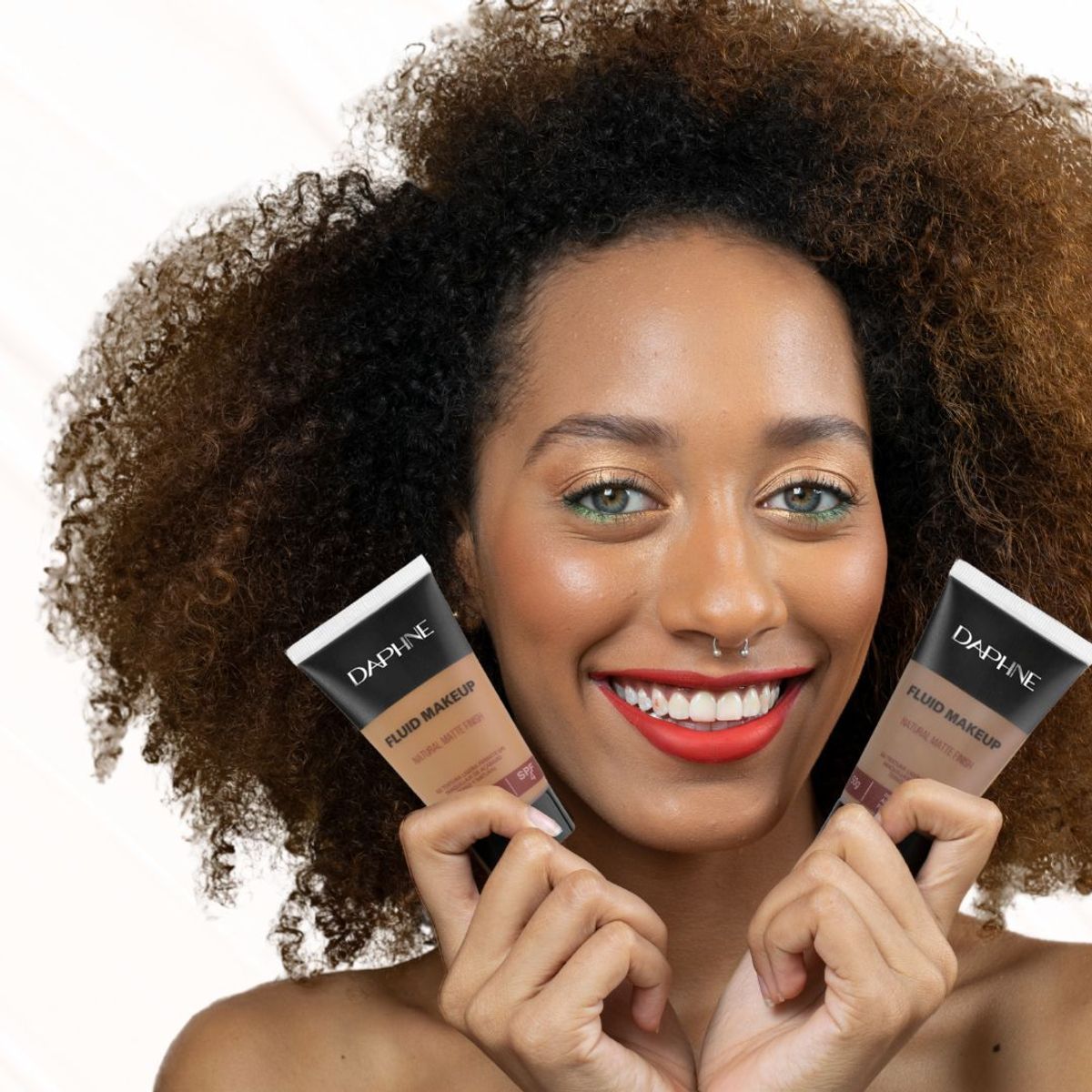 DAPHNE COSMETICS - Base Liquida Fluida SPF4 Nature